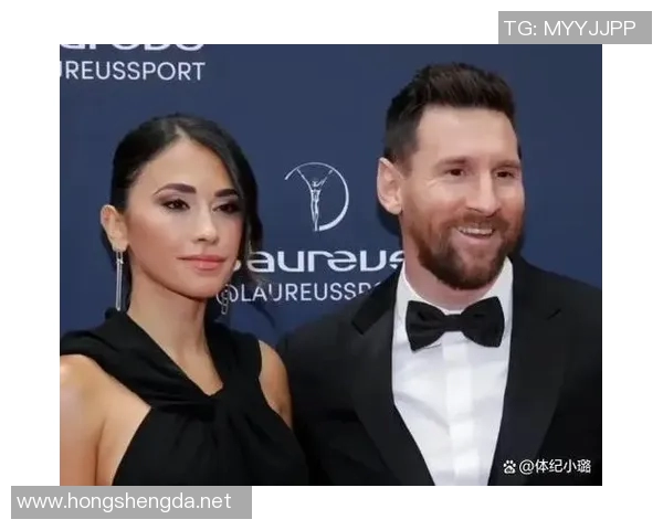 足球明星球员妻子的生活与挑战：她们如何平衡家庭与事业