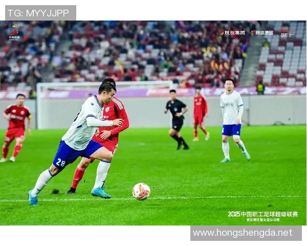 足球明星动态背景图展现球场激情与风采的完美结合